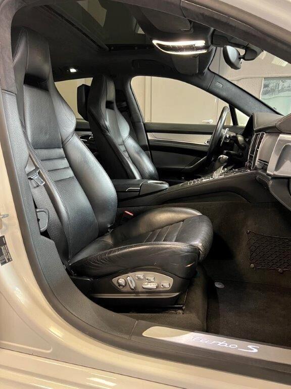 Porsche Panamera 4.8 Turbo S 550cv