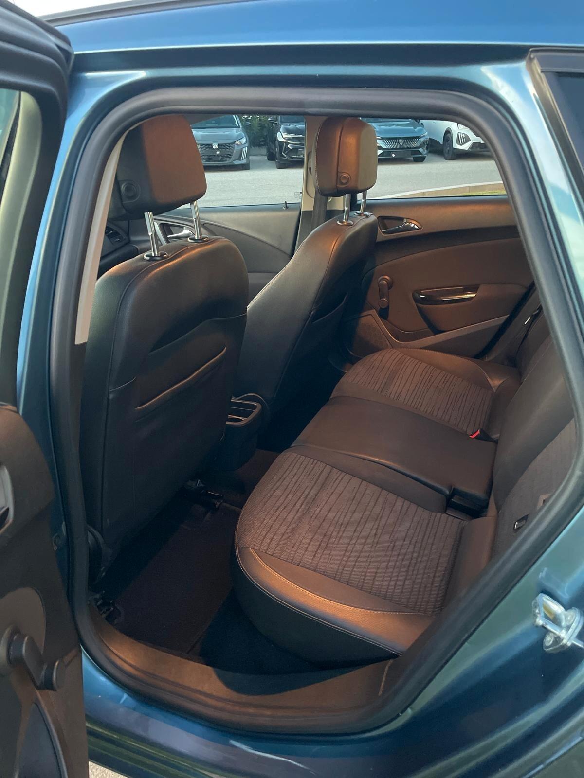 Opel Astra 1.4 Turbo 140CV Sports Tourer Cosmo