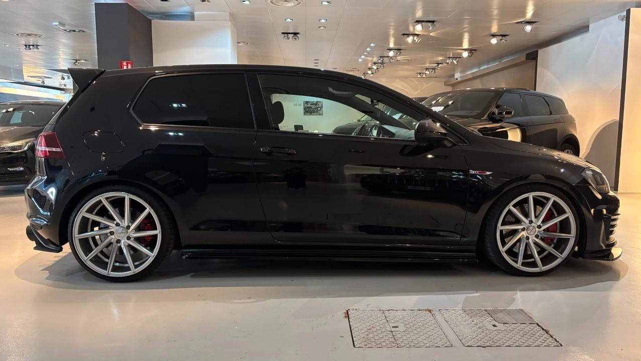 VOLKSWAGEN GOLF GTI 2.0 BENZINA 230CV - 2014
