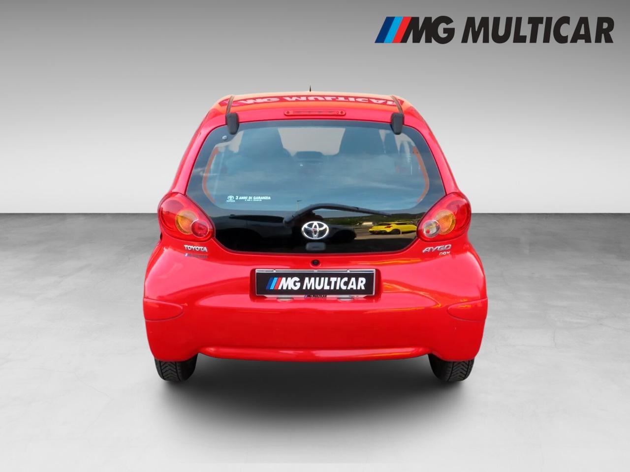 Toyota Aygo 5p 1.0 Now. km 106.000. frizione e gomme nuove.