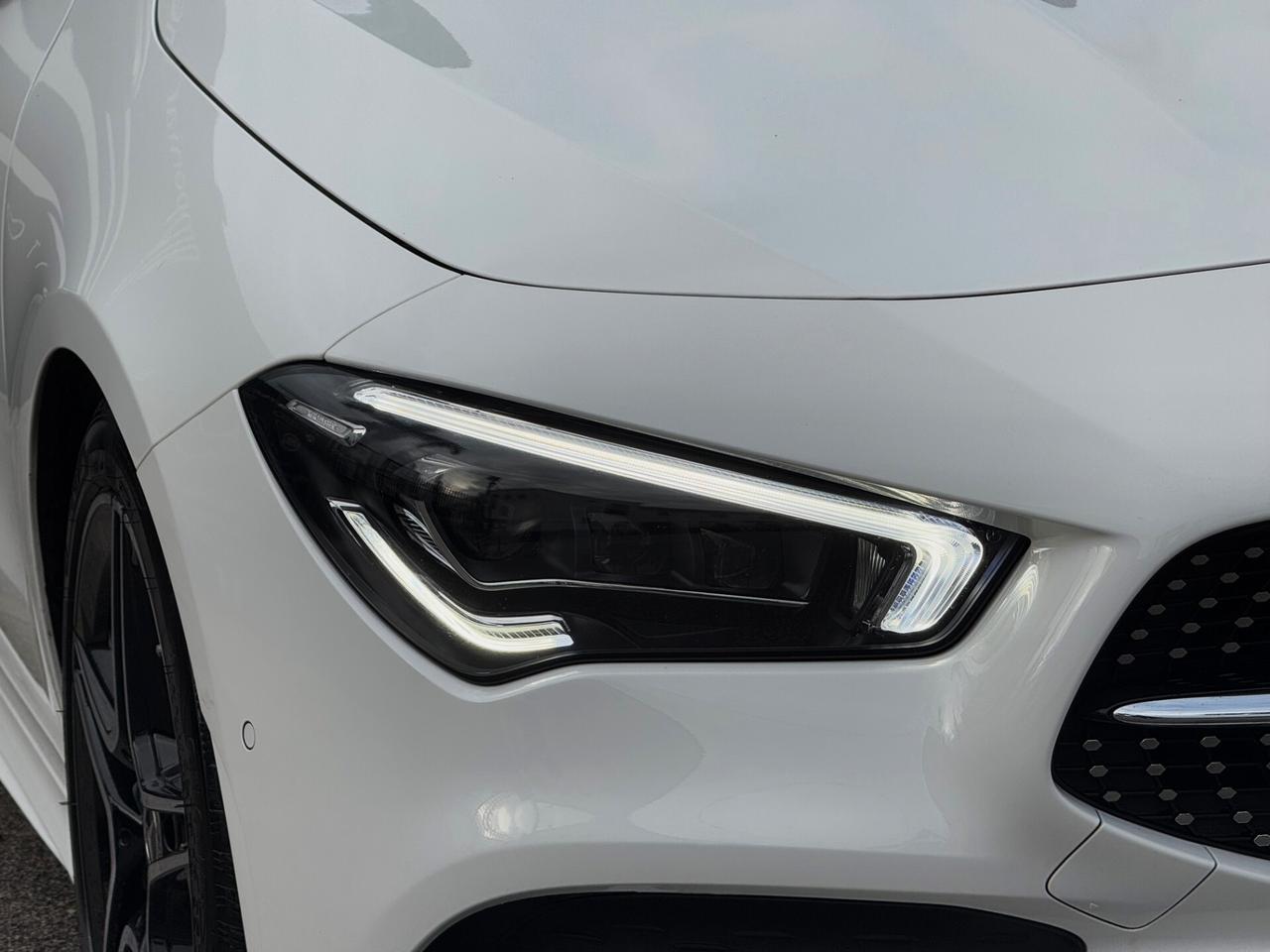 Mercedes-Benz CLA 200 d Shooting Brake Premium AMG