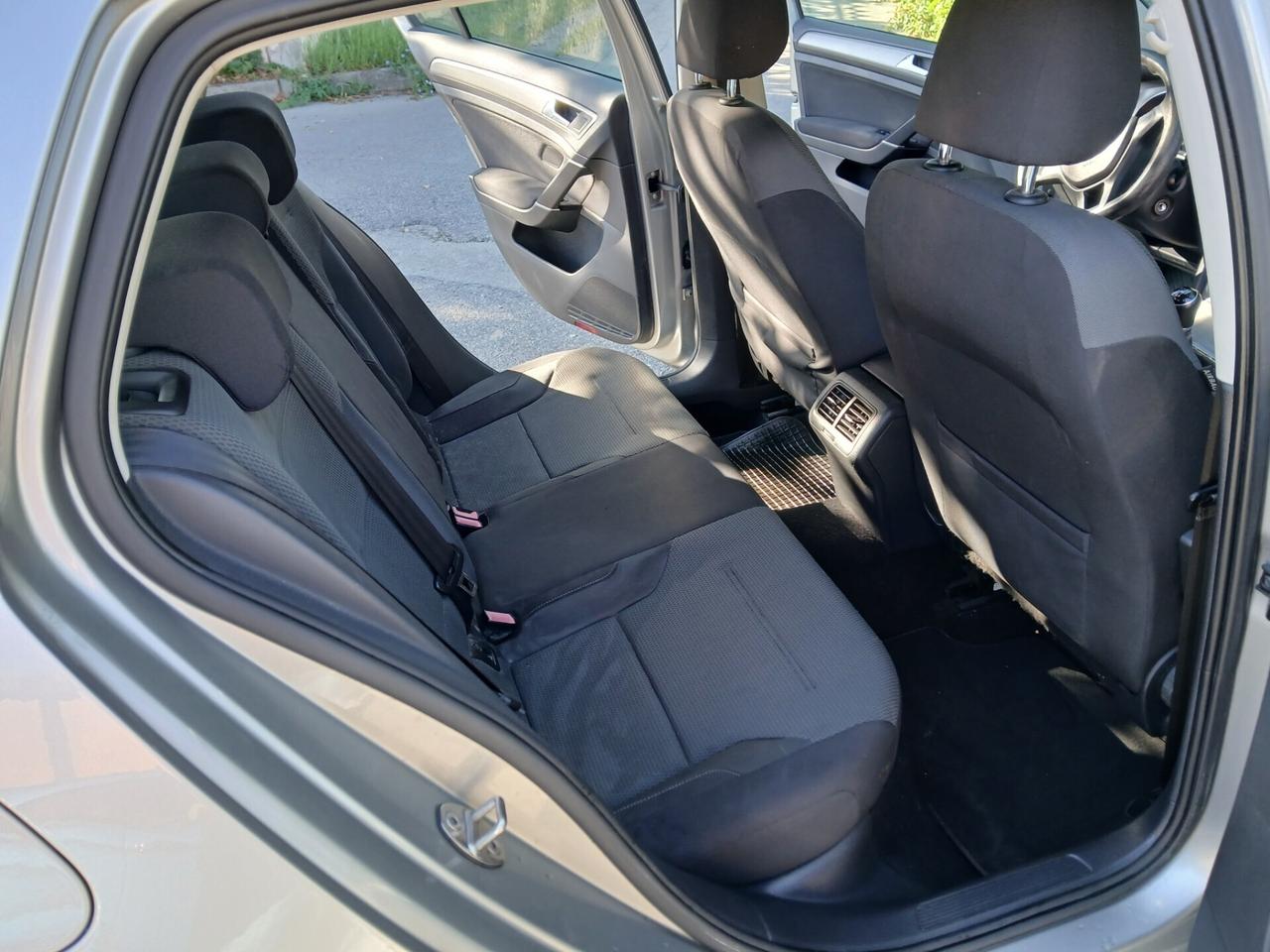 Volkswagen Golf 1.6 TDI 5p. Highline BlueMotion