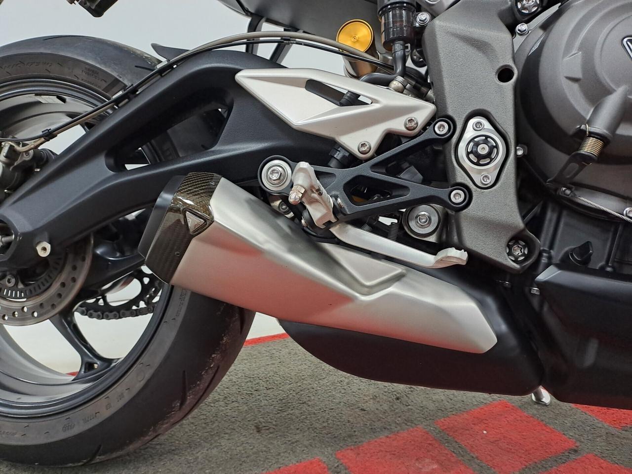 Triumph Street Triple RS DA 85 € AL MESE – SENZA ANTICIPO