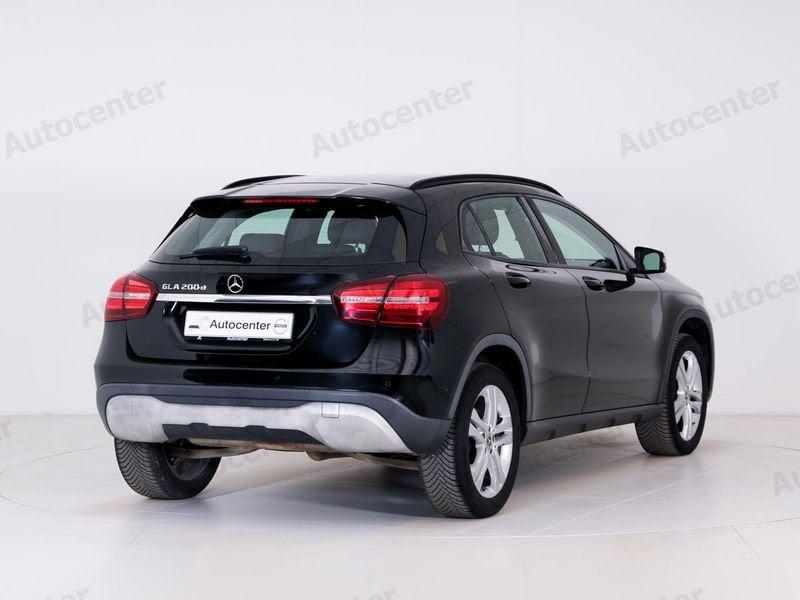 Mercedes-Benz GLA 200 d Premium auto