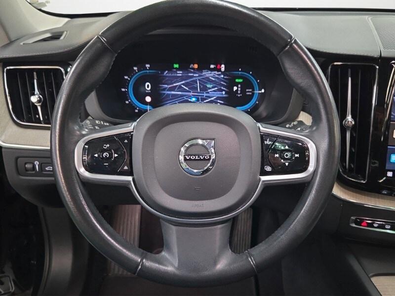 VOLVO XC60 (2017-->) XC60 T6 Recharge Plug-in H...