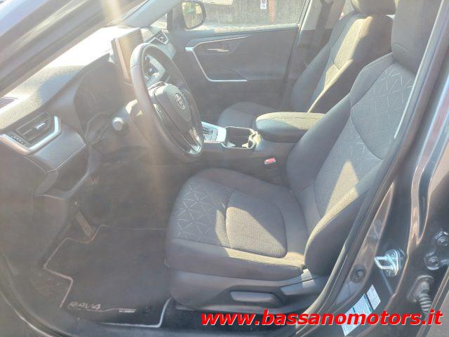 TOYOTA RAV 4 MY23 RAV4 2.5 HV (222CV) E-CVT AWD-i Business