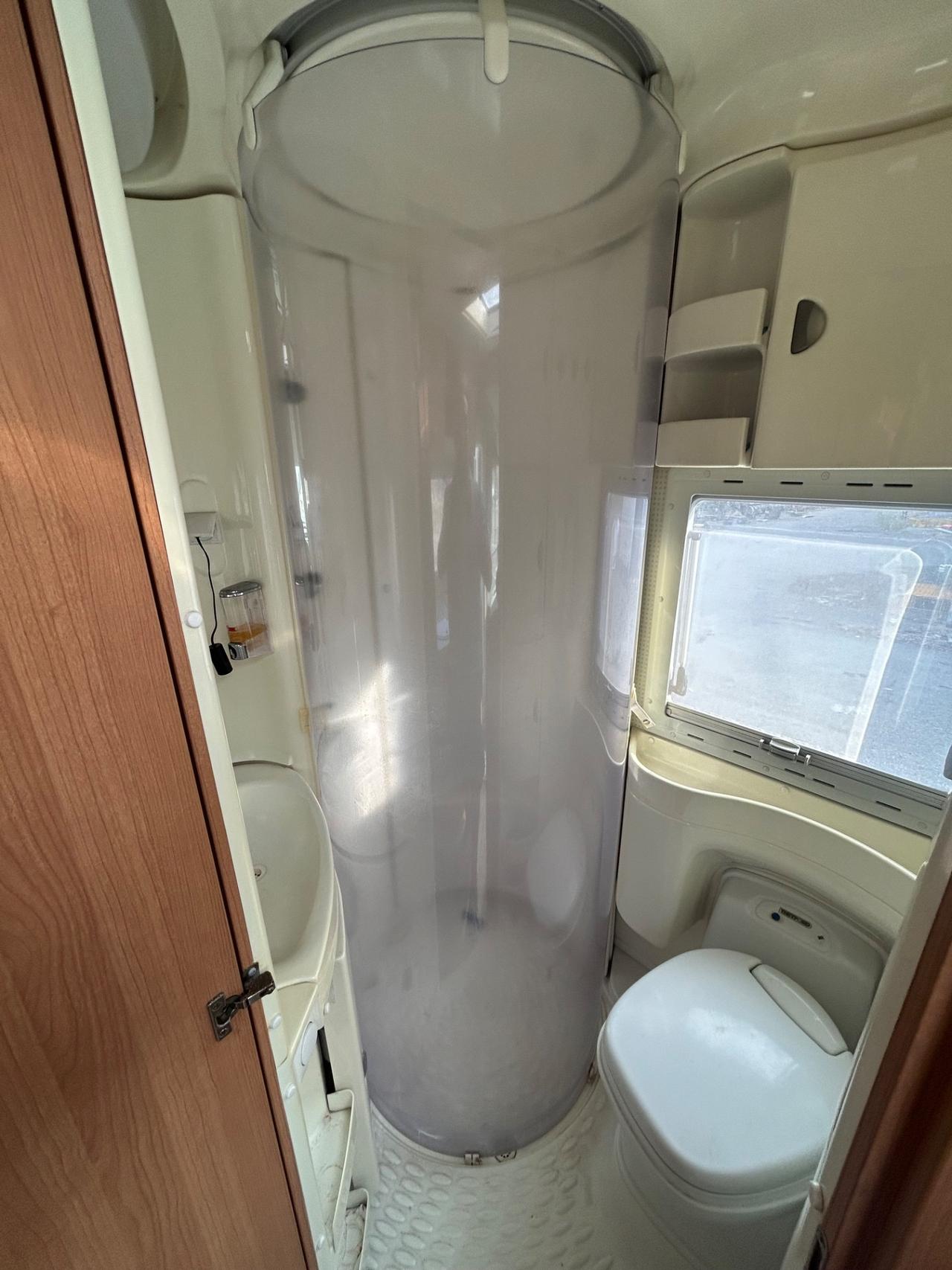 054 motorhome KNAUSS sunliner del 2006 in saldo
