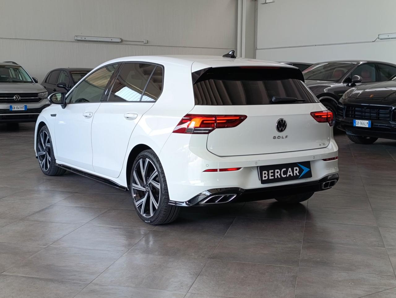 Volkswagen Golf 1.5 etsi evo R-Line 150cv dsg