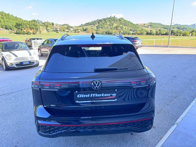 VOLKSWAGEN Tiguan 1.5 eTSI 150CV GANCIO DSG R-Line Plus PARI A NUOVO
