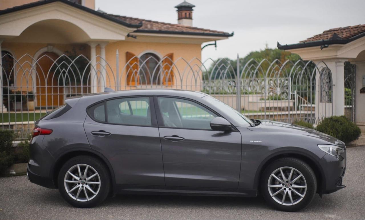 Alfa Romeo Stelvio 2.2 Turbodiesel 190 CV AT8 Q4 Sprint