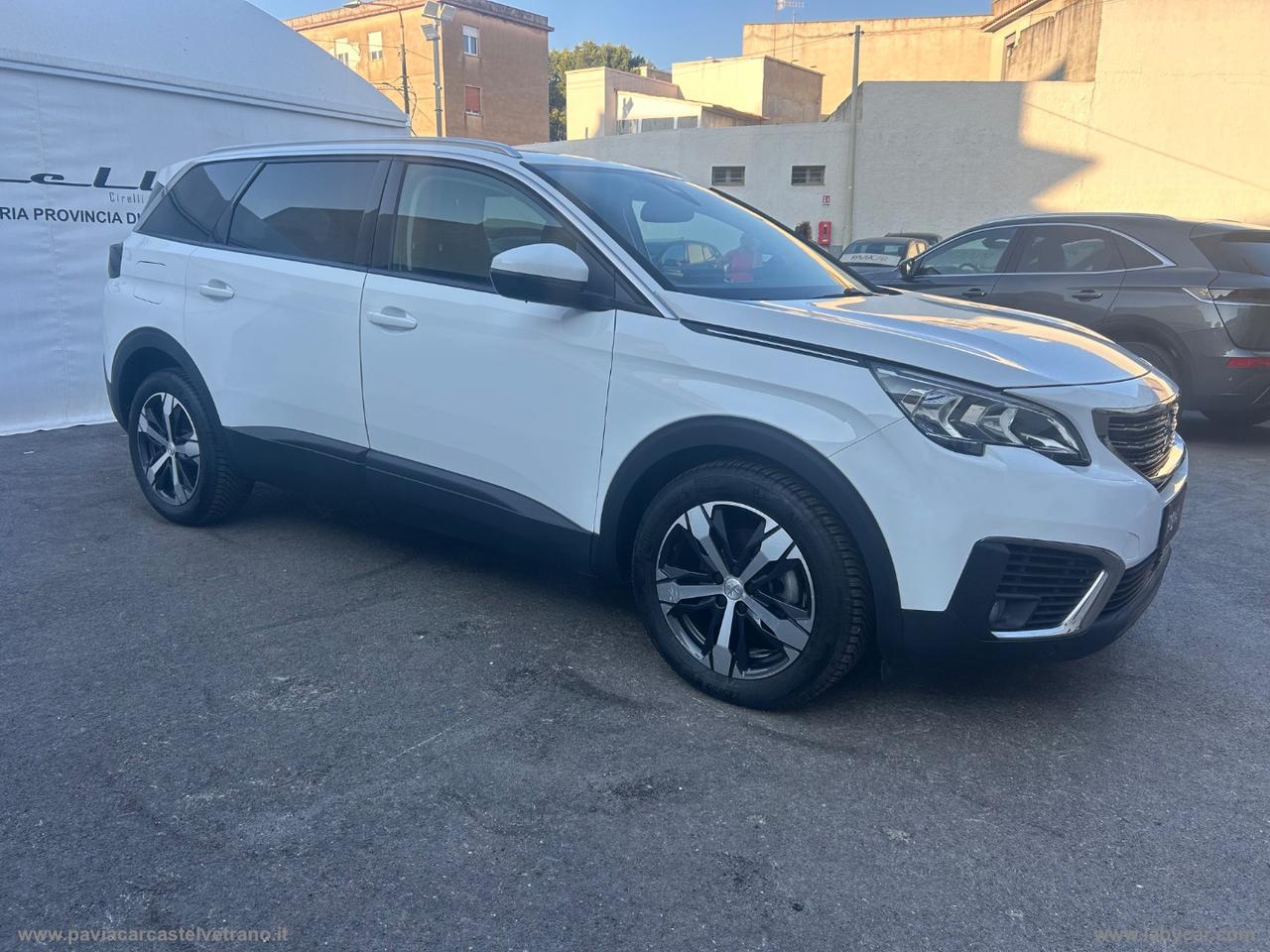 PEUGEOT 5008 BlueHDi 130 S&S EAT8 Business