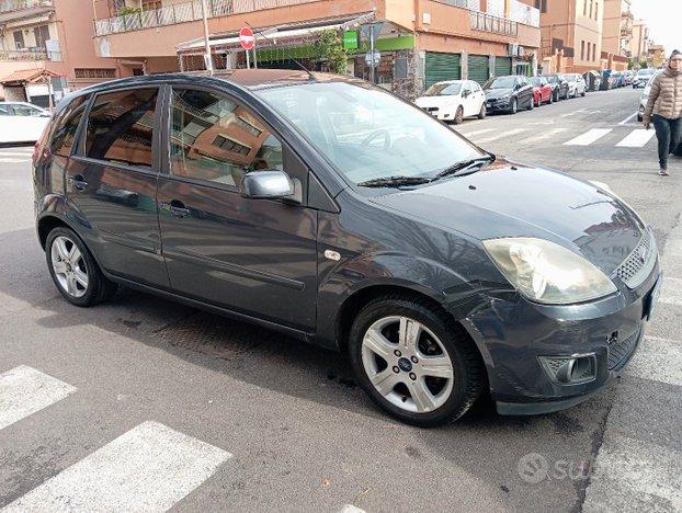 Ford Fiesta 1200 titanium