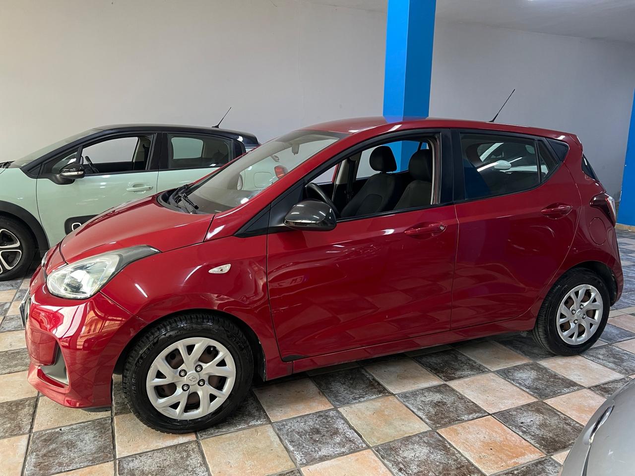 Hyundai i10 GPL CASA MADRE