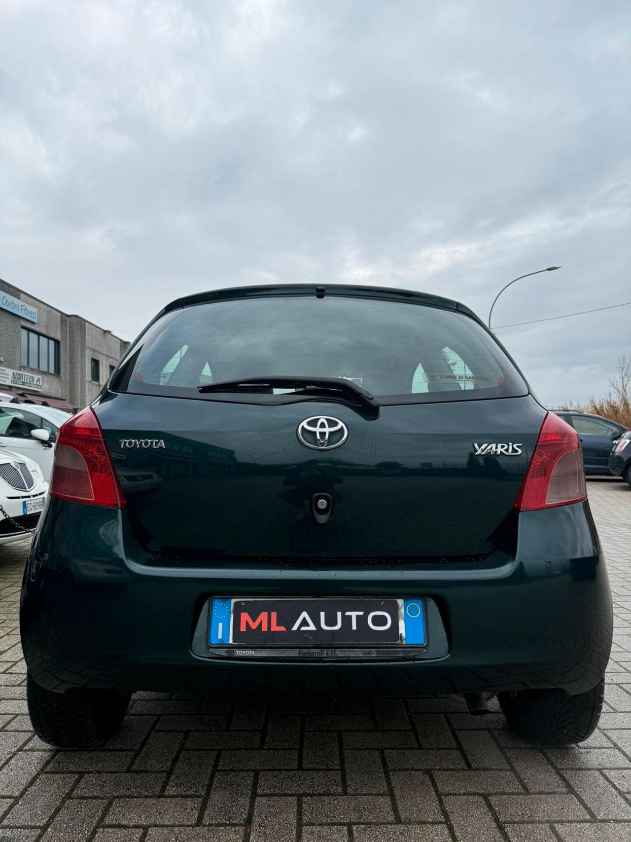 Toyota Yaris 1.3 3 porte Luna - OK NEOPATENTATO