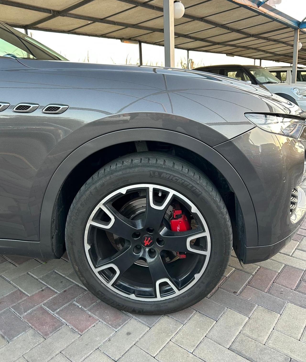 Maserati Levante motore nuovo