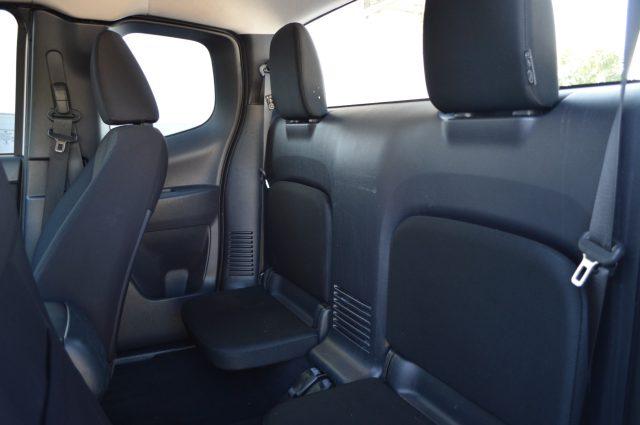 NISSAN Navara 2.3 dCi 4WD King Cab Acenta Autocarro