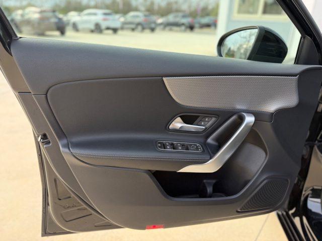 MERCEDES-BENZ A 180 d SPORT NIGHT EDITION UFF MERCEDES