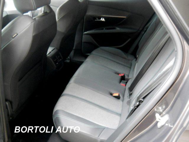 PEUGEOT 3008 BlueHDi 130 25.000 KM EAT8 ALLURE PACK AUTOMATICA