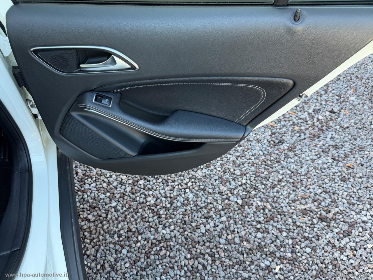 MERCEDES-BENZ GLA 220d Automatic 4Matic Sport TETTO LED PELLE NAVI