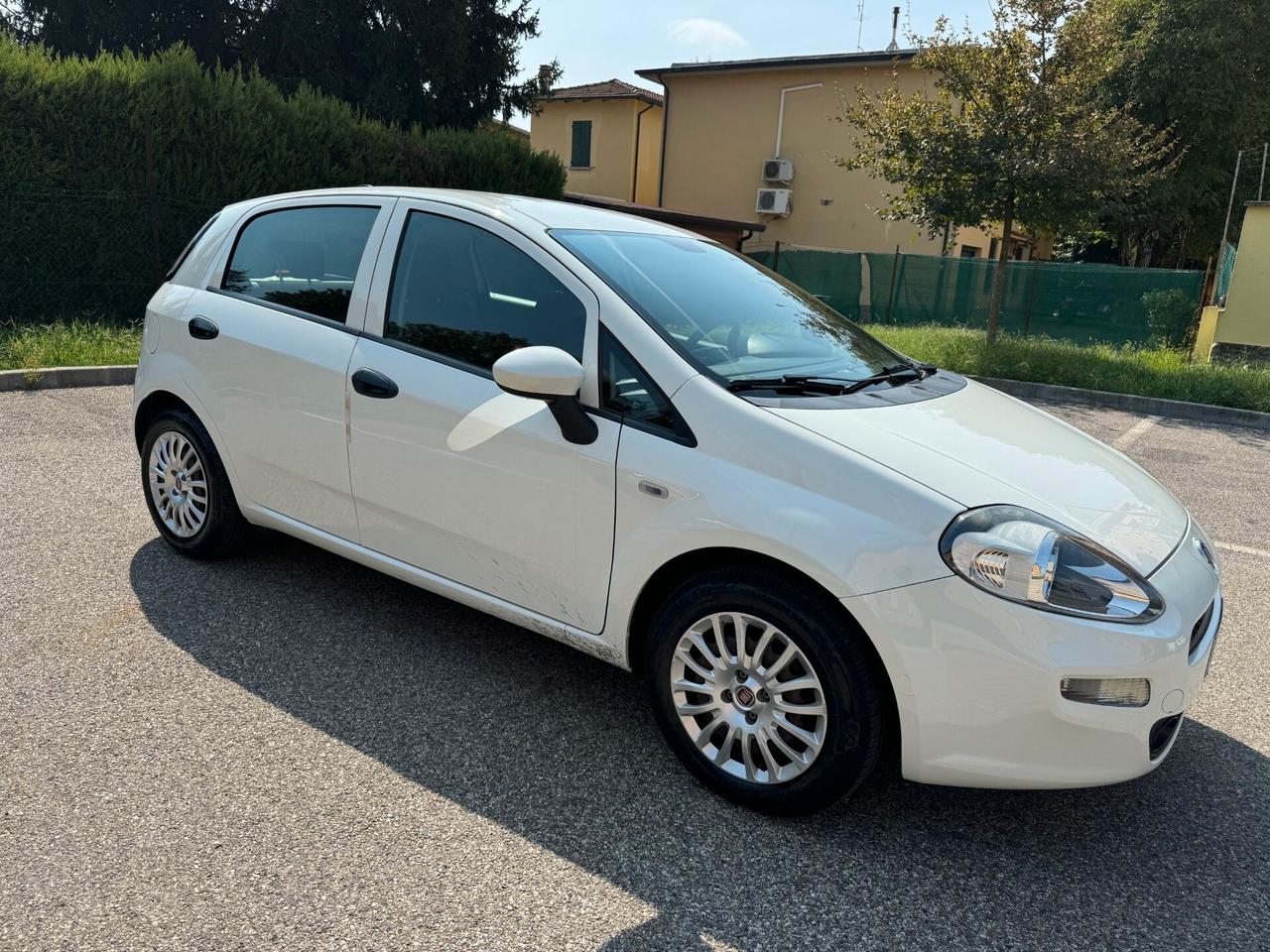 Fiat Punto 1.3 MJT - NEOPATENTATI - 12 MESI DI GARANZIA -