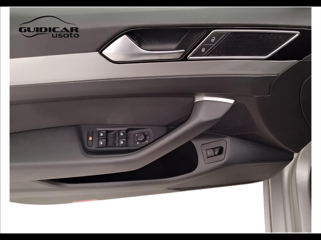 VOLKSWAGEN Passat VIII 2015 Variant - Passat Variant 2.0 tdi Business (