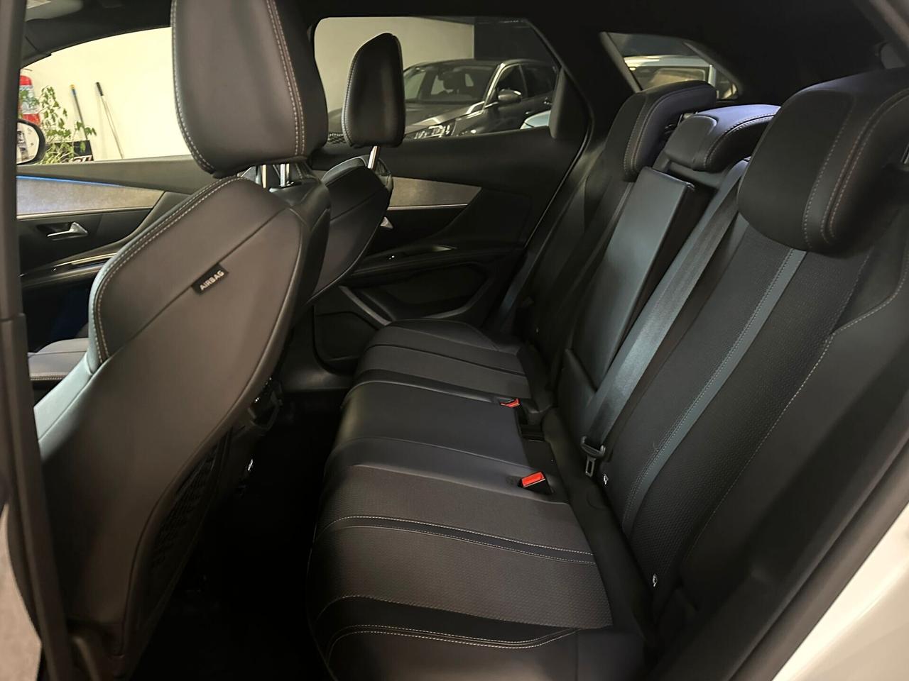 Peugeot 3008 BlueHDi 130 S&S EAT8 GT 3