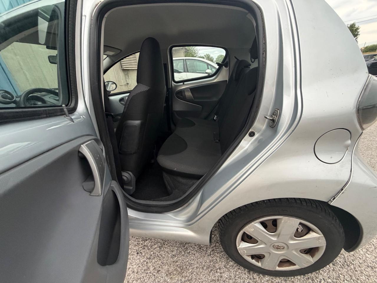 Toyota Aygo 1.0 12V VVT-i 5 porte