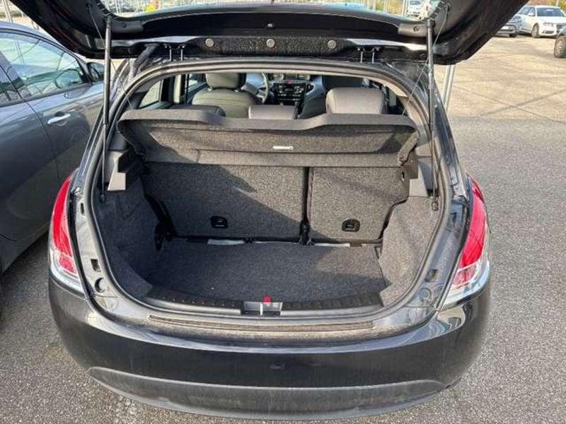Lancia Ypsilon 1.0 FireFly Hybrid Oro