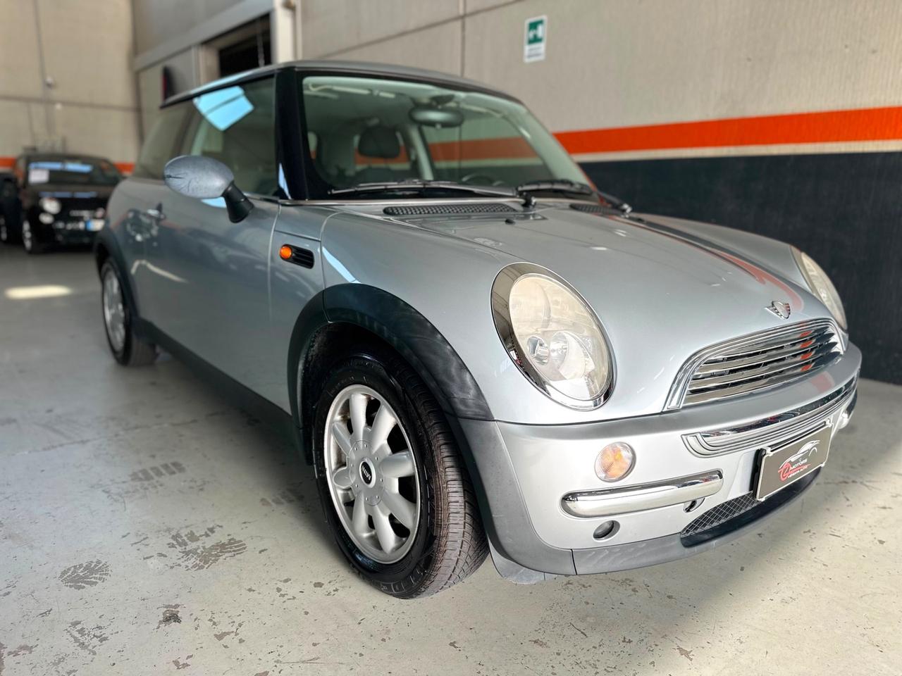 Mini 1.6 16V One de luxe NEOPATENTATI