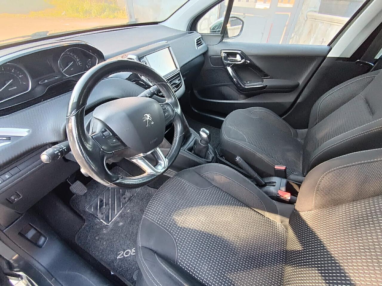 Peugeot 208 PureTech 82 5 porte Access