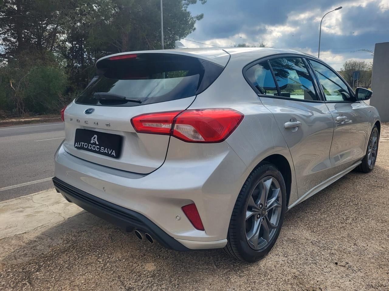 Ford Focus 1.5 Tdci 120 CV 5p. ST-Line+Fari Led+Cerchi 17...