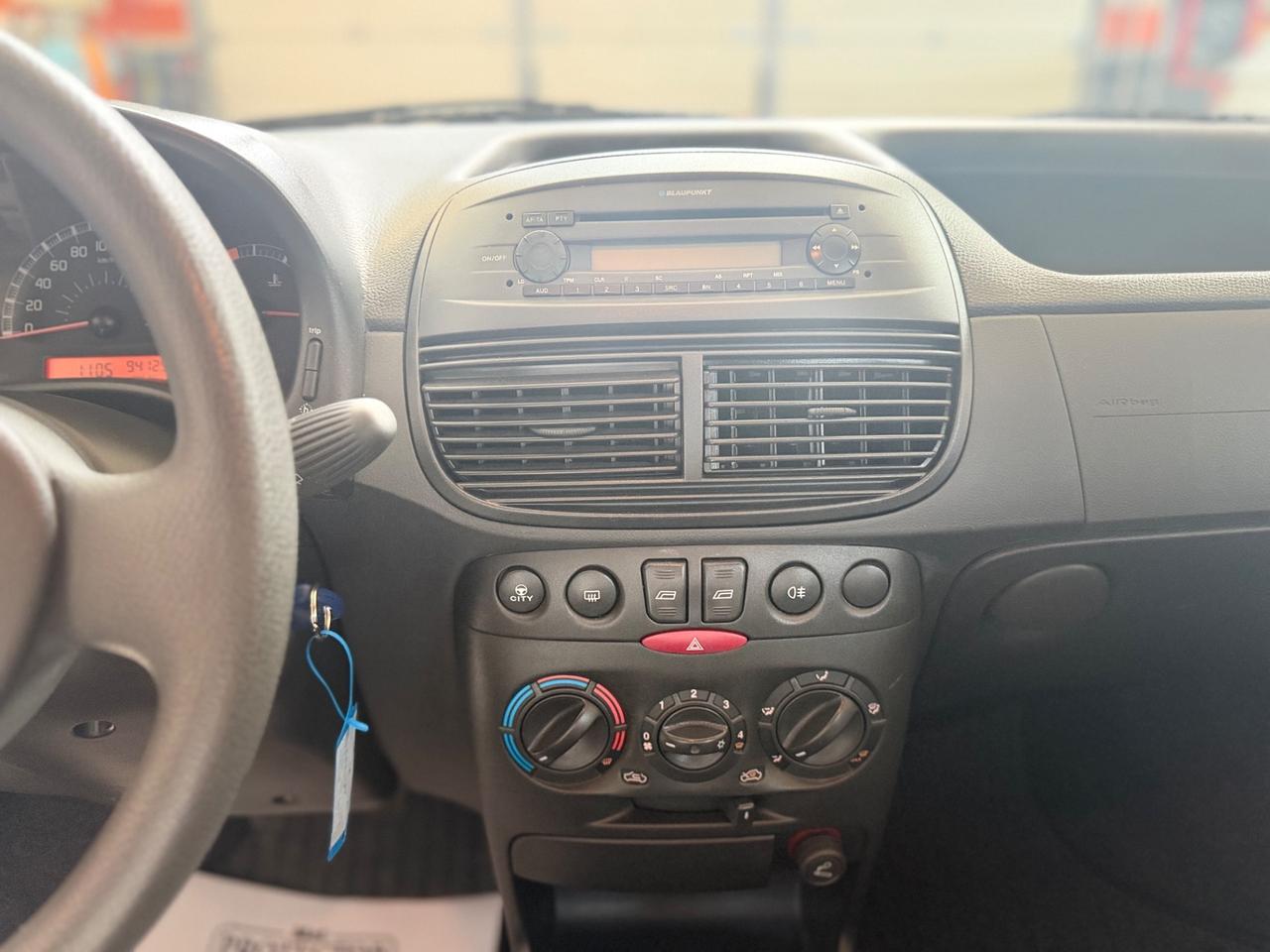 Fiat Punto 1.2 5 porte Active Natural Power NEOPATENTATI