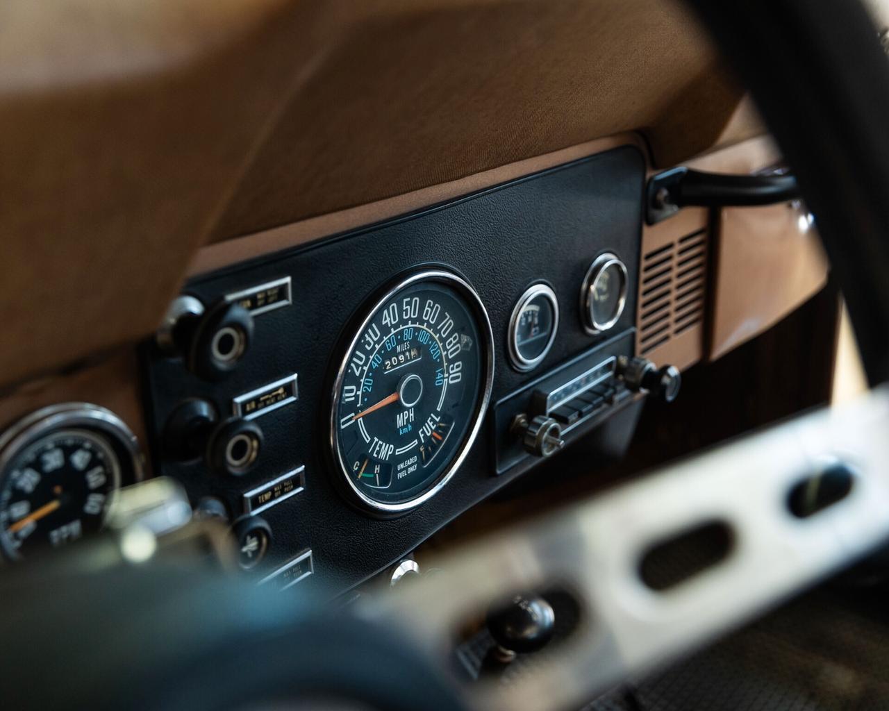 CJ-5 Golden Eagle V8 304 del 1979