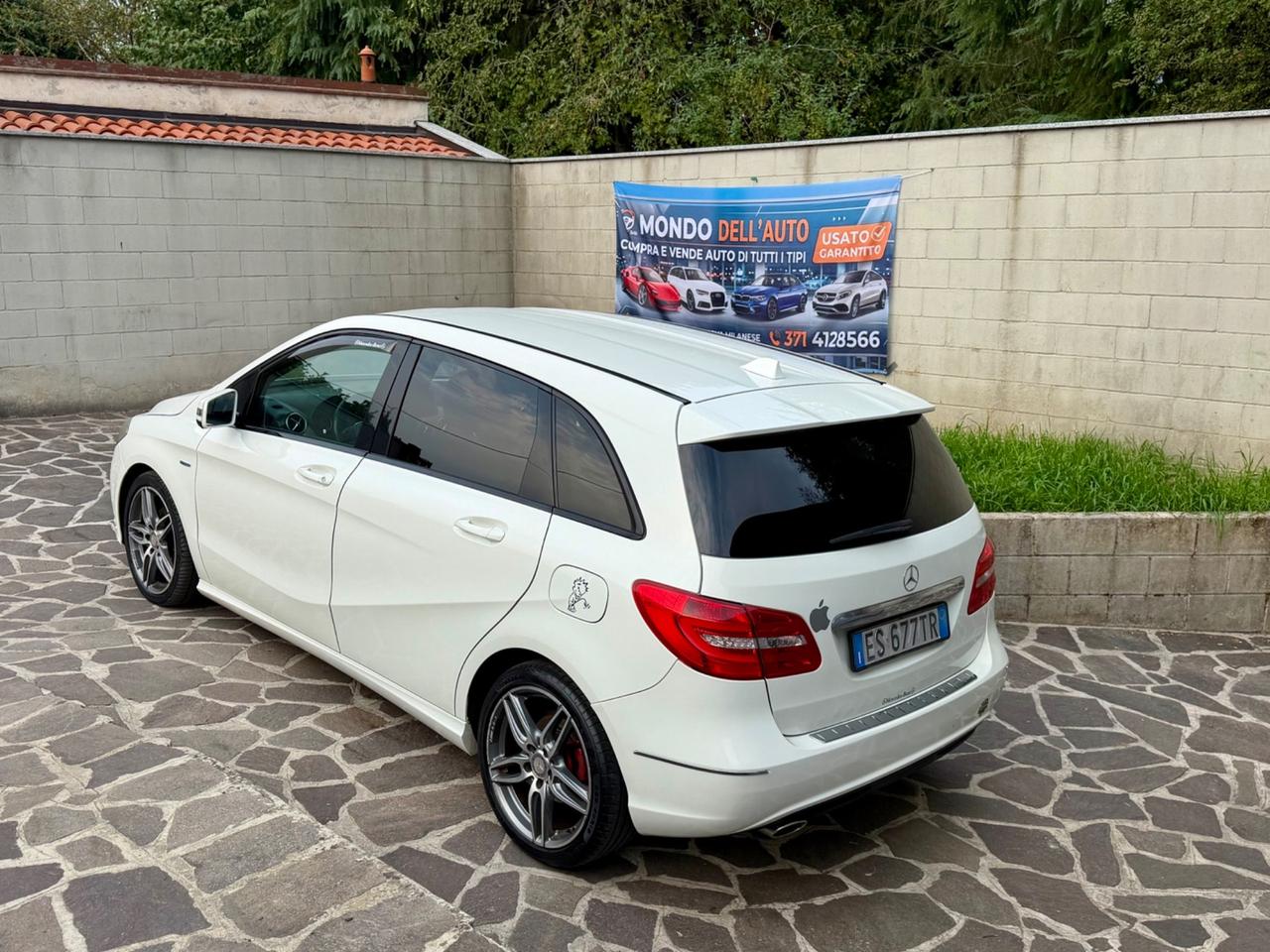 Mercedes-benz B 180 CDI Premium AMG Blueefficiency