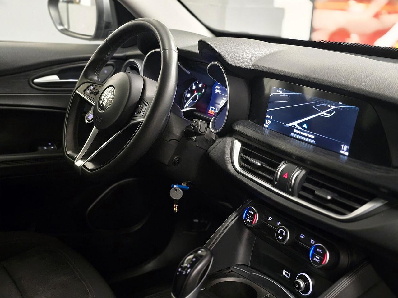 Alfa Romeo Stelvio 2.2T EXECUTIVE Q4 190CV 4X4_KEYLESS_SERVICE BOOK