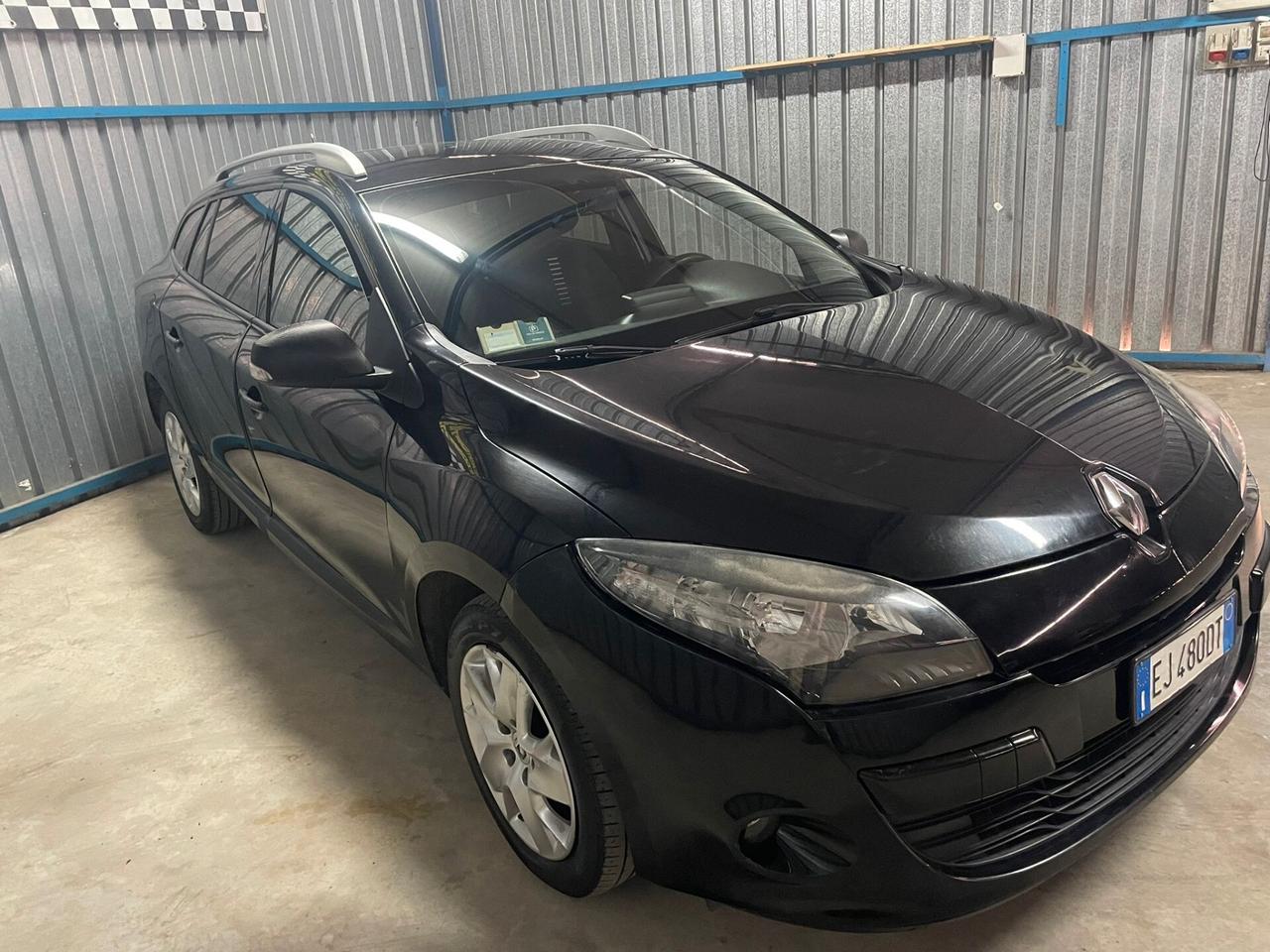 RENAULT MEGANE SPORTOUR GT LINE - NEOPATENTATI