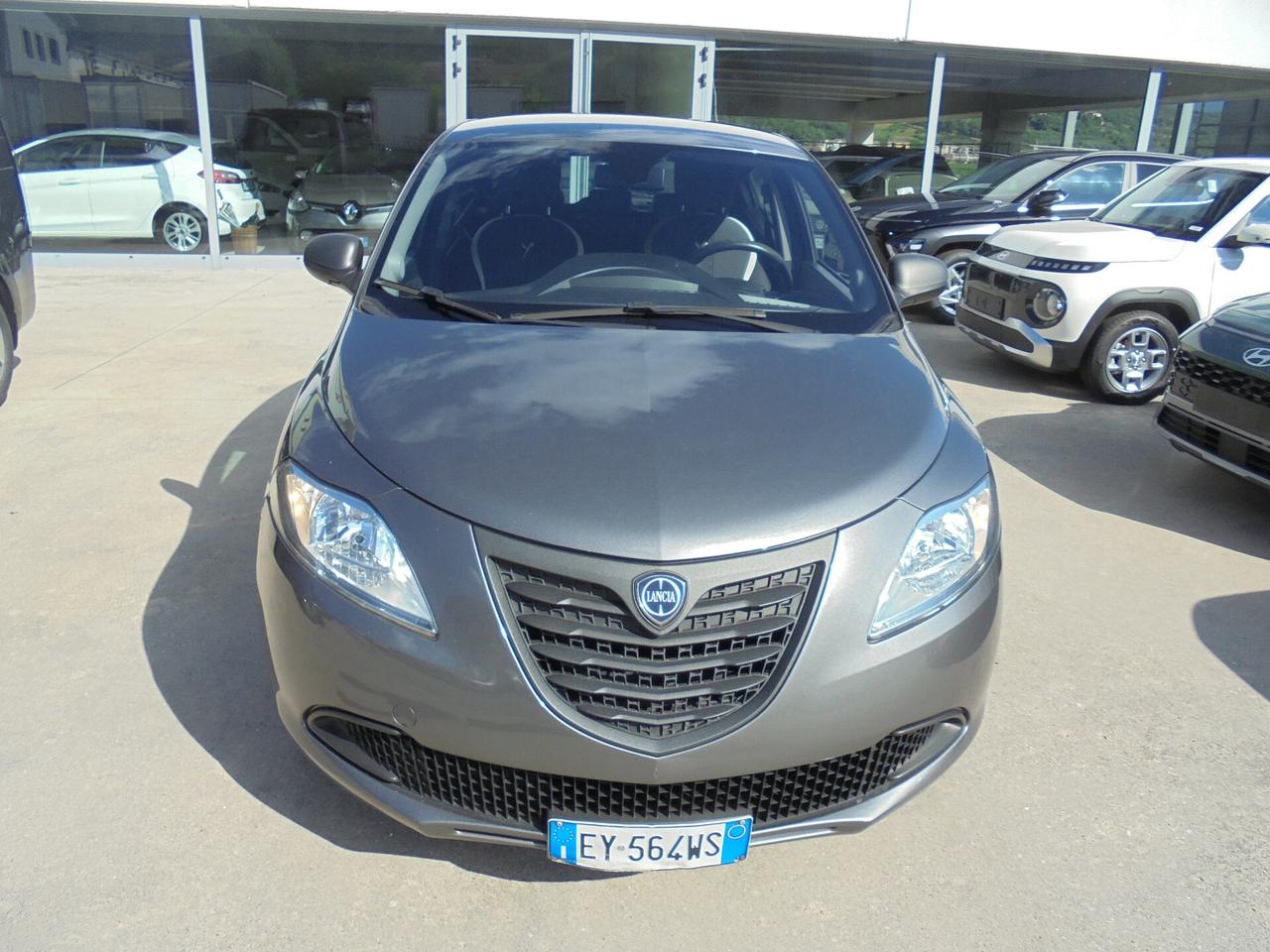 Lancia Ypsilon 1.2 69 CV 5 porte Gold