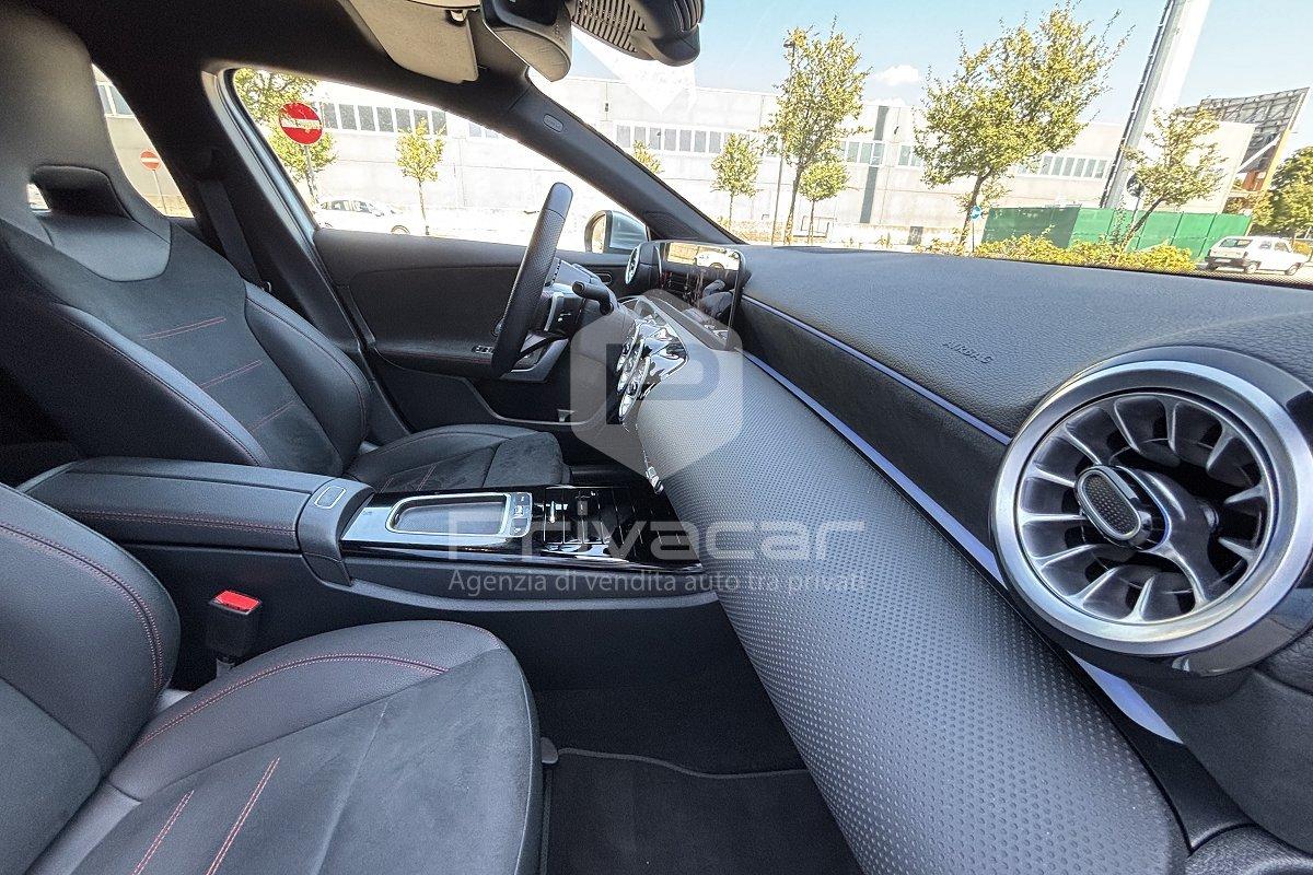 MERCEDES A 200 d Automatic AMG Line Premium