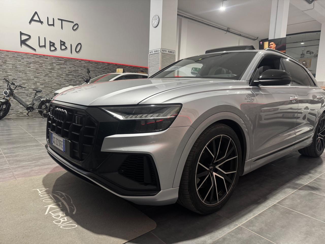 Audi Q8 SQ8 TDI quattro tiptronic sport attitude