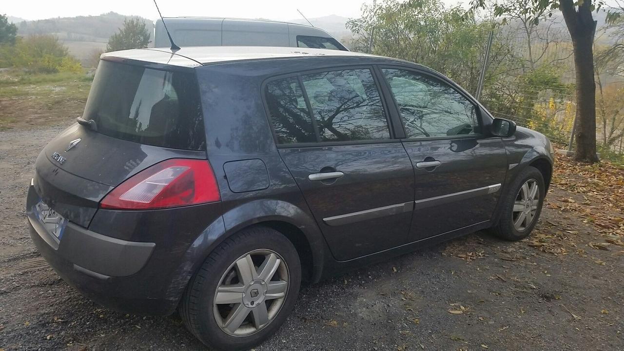 Renault Megane Mégane 1.9 dCi 5 porte Luxe Dynamique