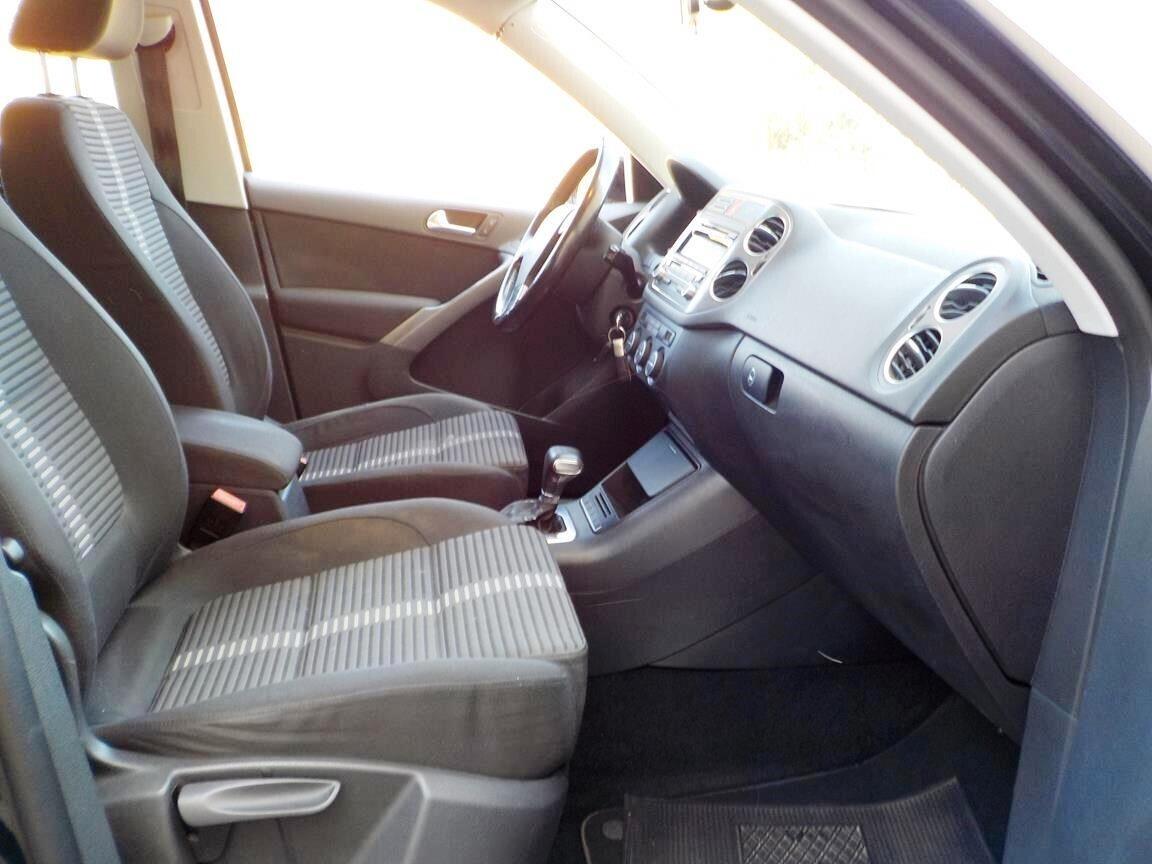Volkswagen Tiguan 2.0 TDI DPF 4MOTION tiptronic Sport & Style