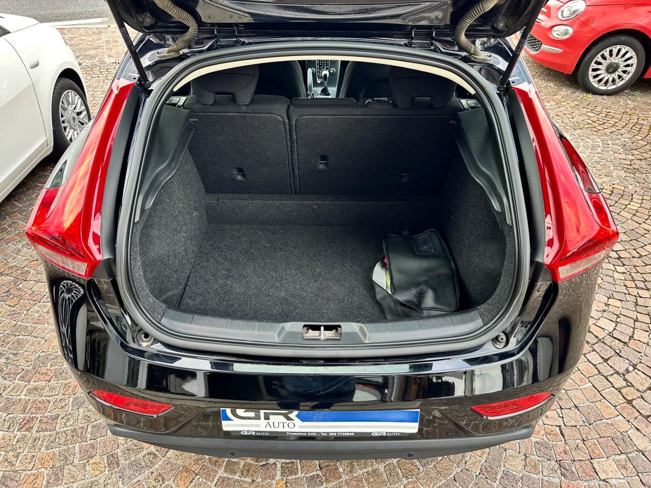 Volvo V40 2.0d 120Cv D2 Kinetic - Uniproprietario