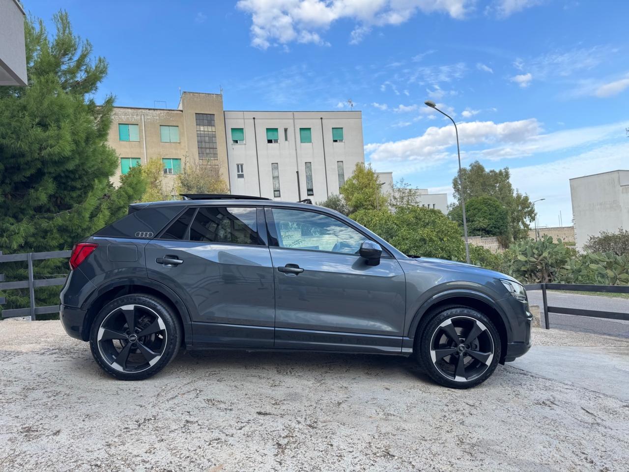 Audi Q2 1.6 TDI Sport - TETTO - CERCHI 19- 2017