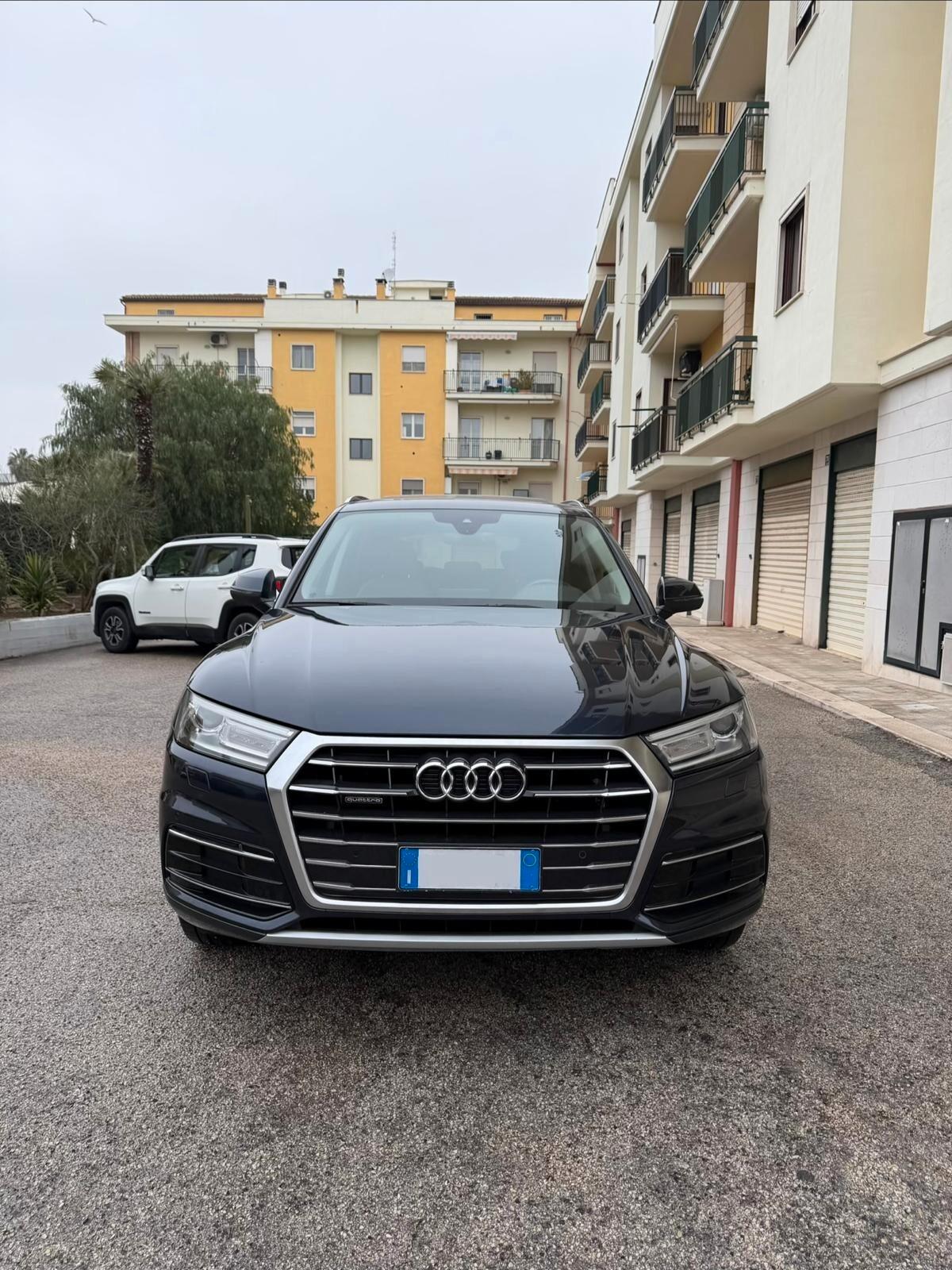 Audi Q5 35 TDI quattro S tronic Business Design