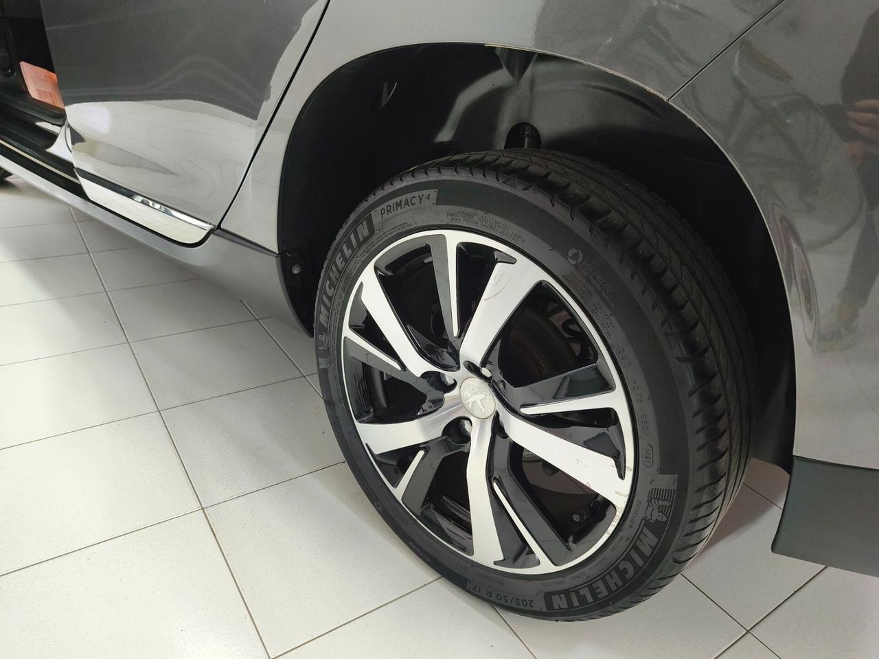 Peugeot 2008 BlueHDi 120 S&S Allure