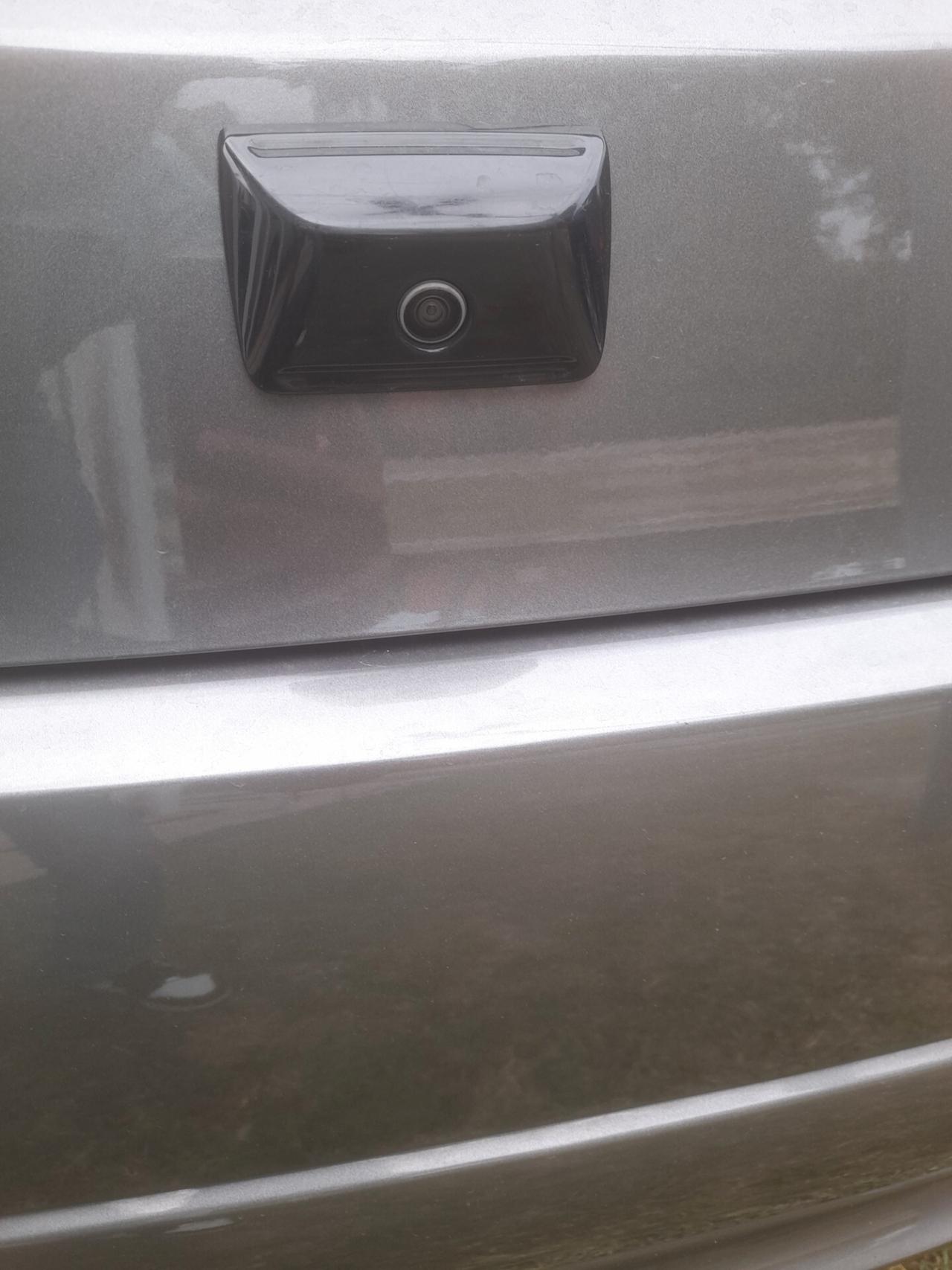 Lancia Ypsilon 1.0 5 porte Hybrid Platino