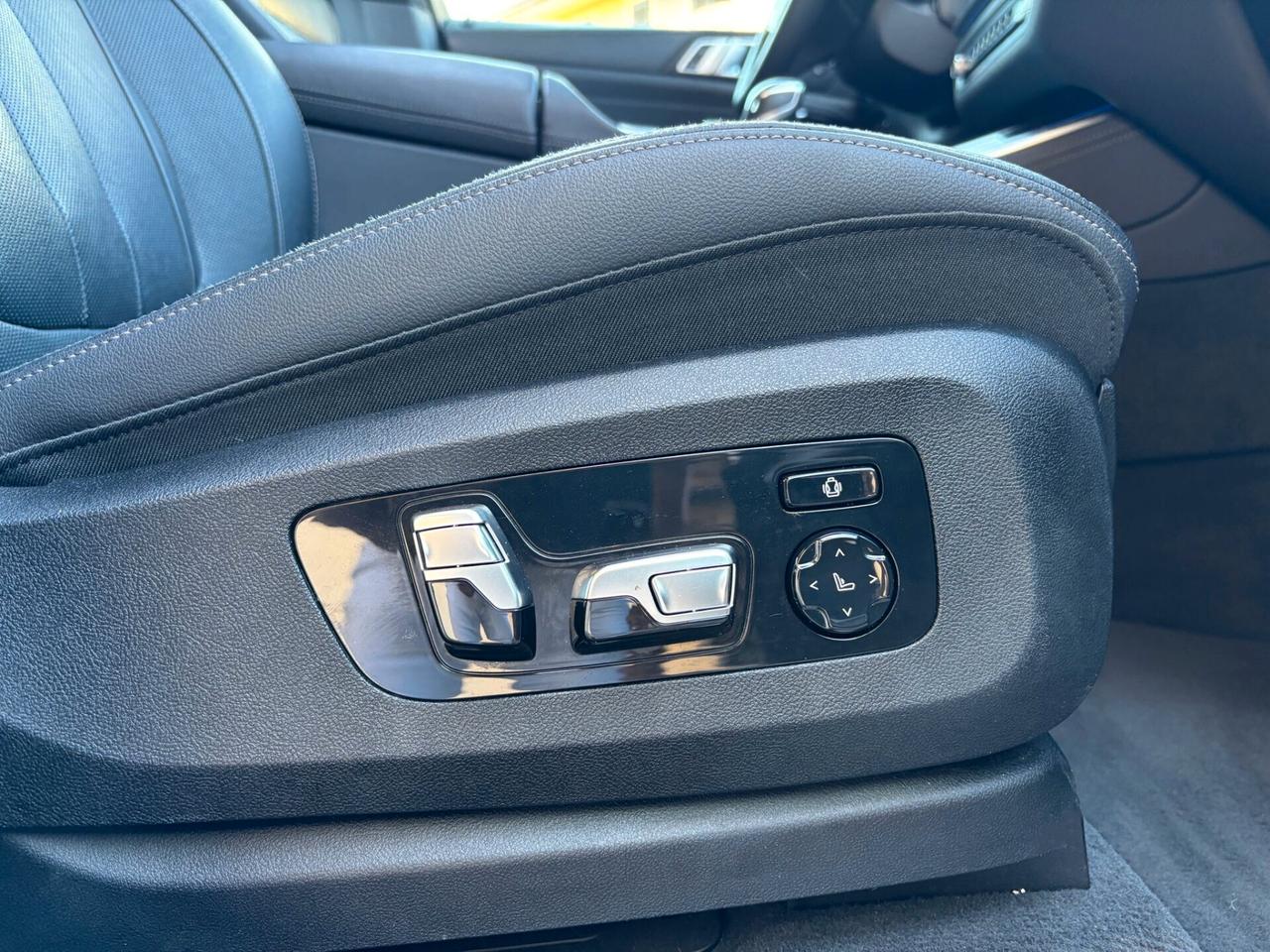 Bmw X5 M 50 d xDrive -Adaptive -Laser-HK-360°-Head-Up-Tetto-Memory Harman/K