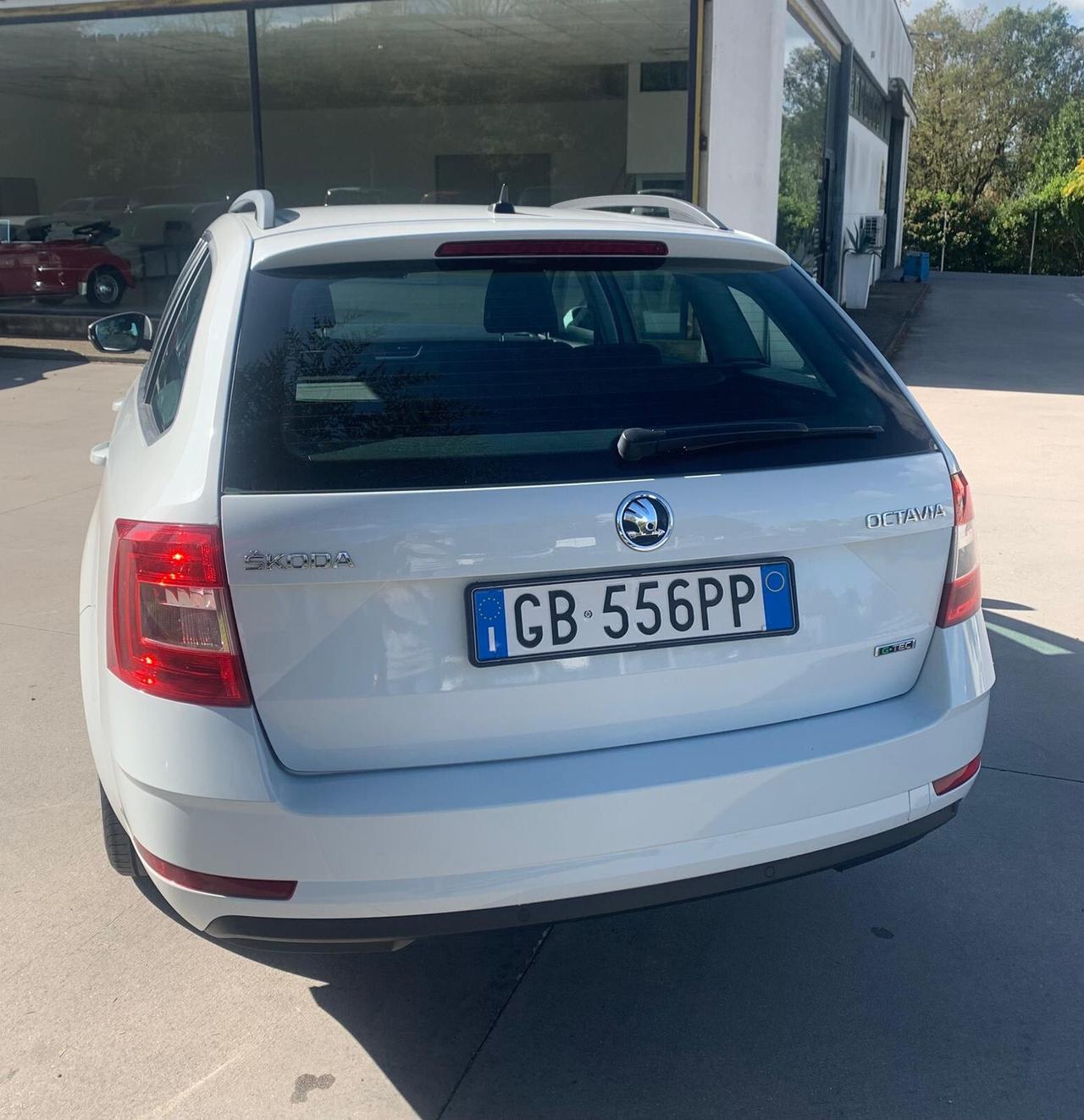 Skoda Octavia METANO DSG Wagon Executive G-Tec