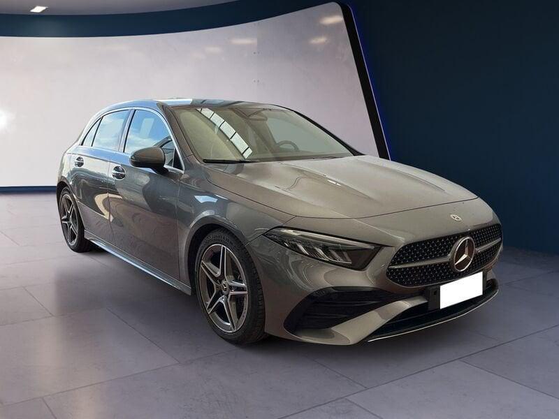 Mercedes-Benz Classe A - W177 2023 A 180 AMG Line Premium auto