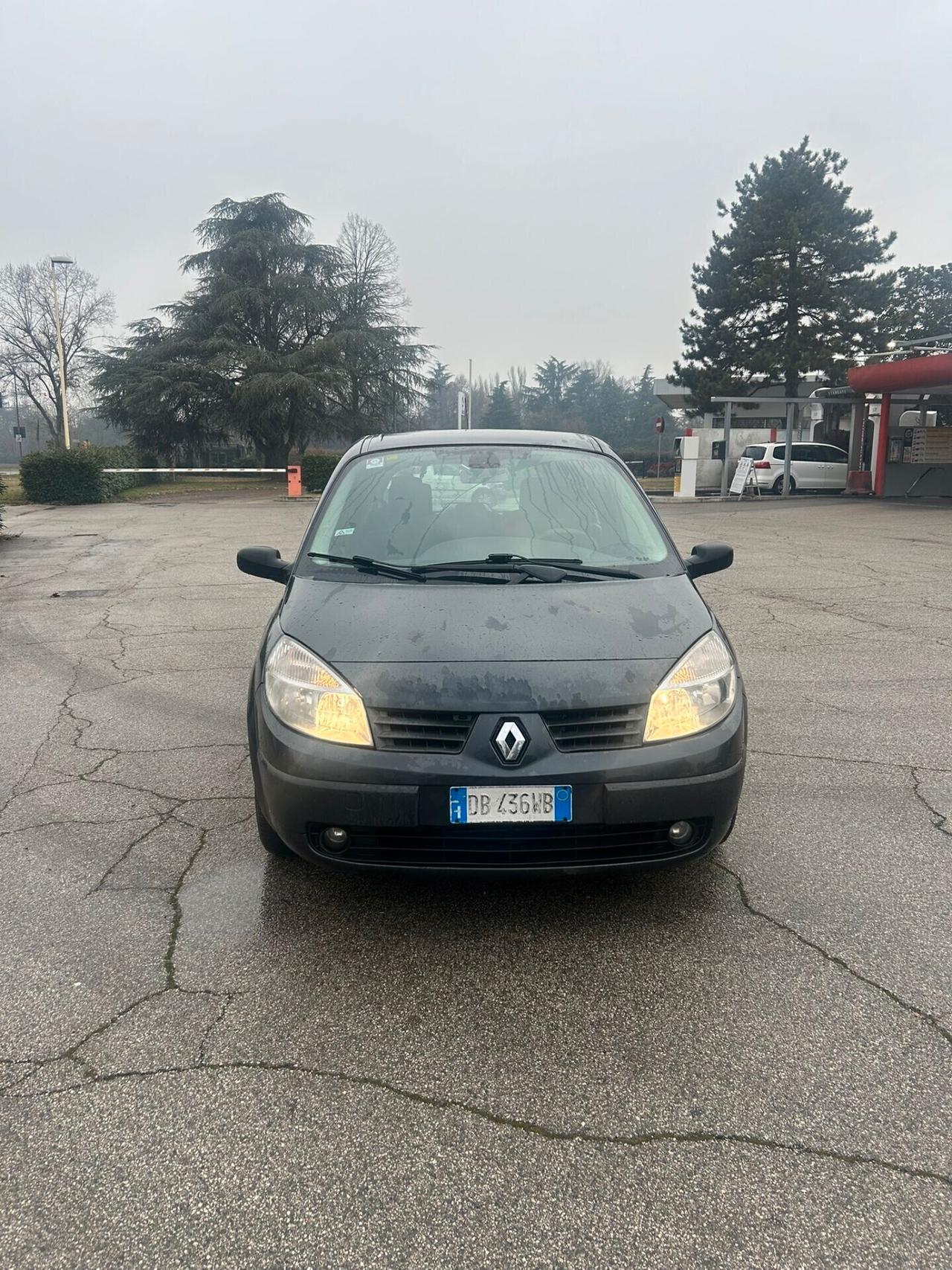 Renault Scenic Scénic 1.9 dCi/130CV Confort